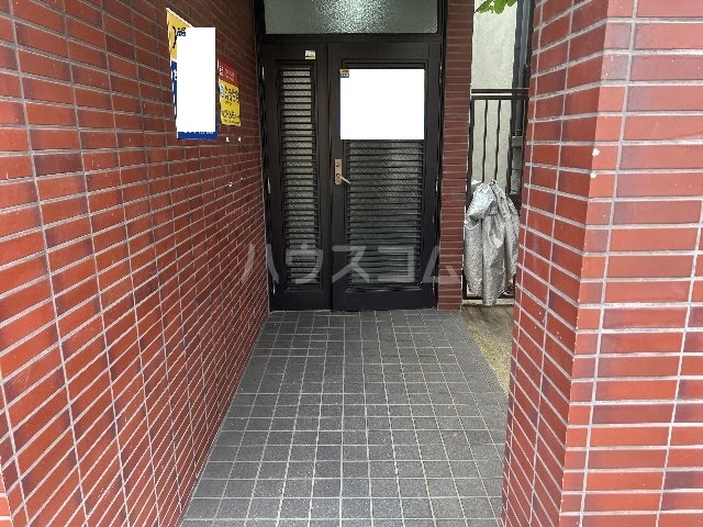 29/30 エントランス