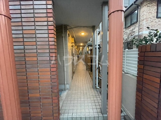 19/29 エントランス