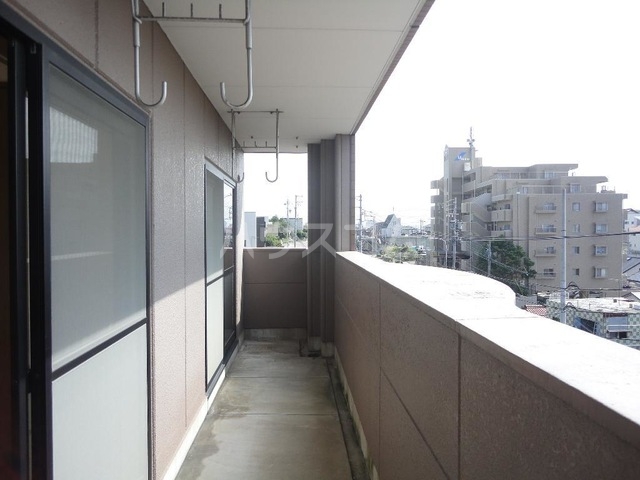 20/30 バルコニー