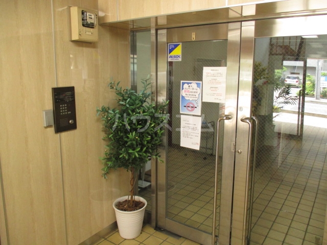 20/28 エントランス