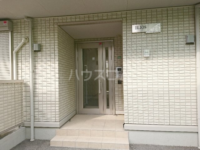 20/30 エントランス