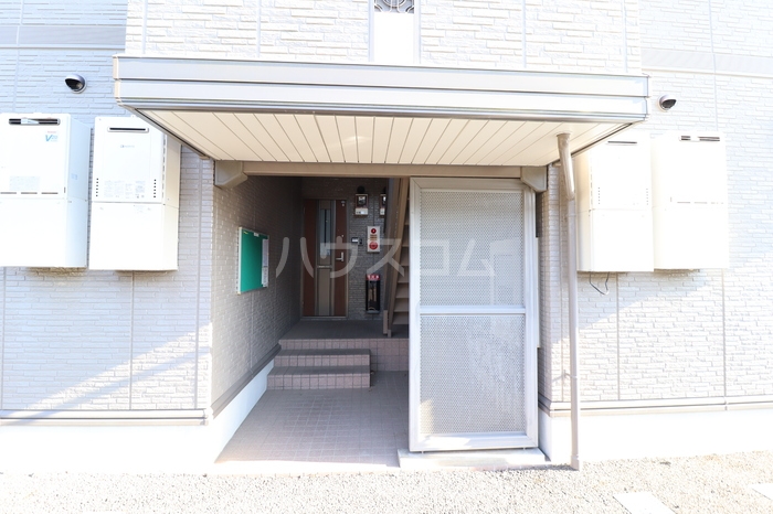 18/29 エントランス