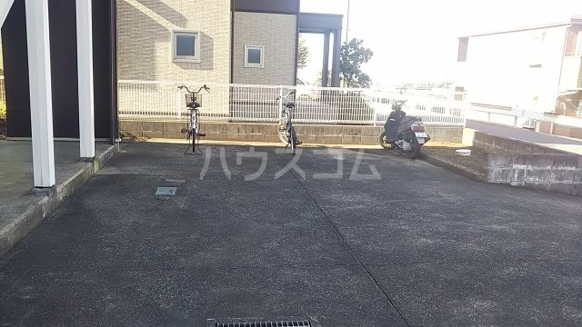 3/3 駐車場