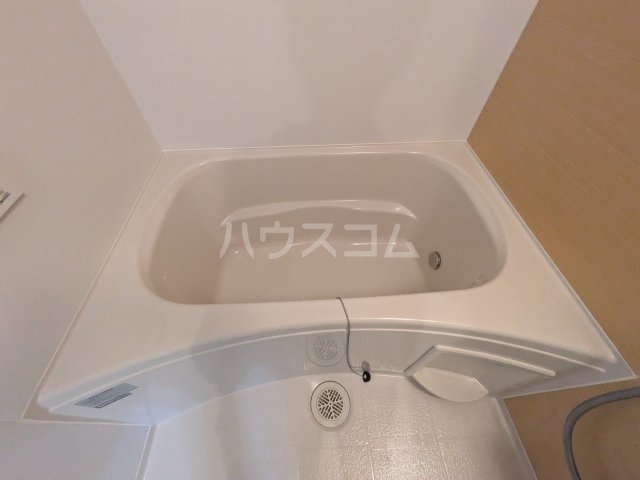 13/30 浴室