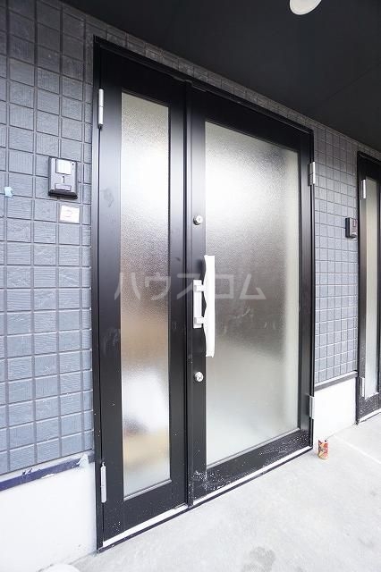 14/18 エントランス