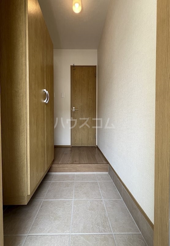 13/29 玄関