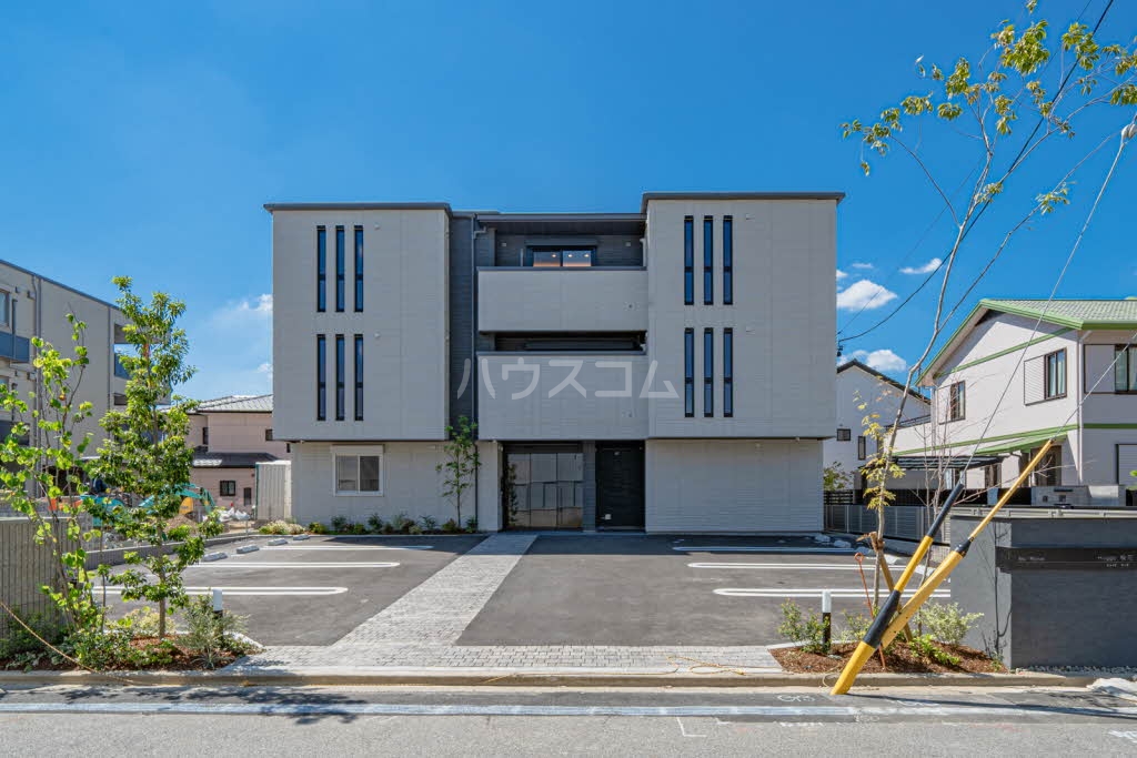 20/29 駐車場
