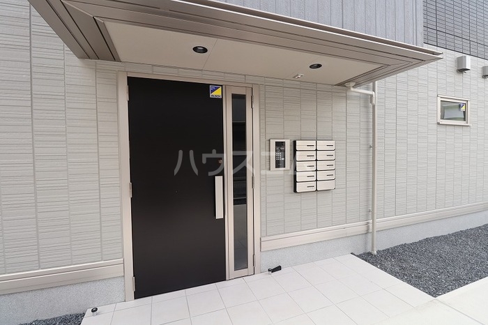 17/20 エントランス