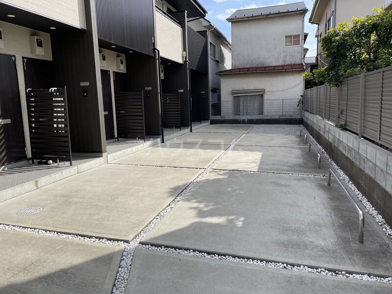17/27 エントランス