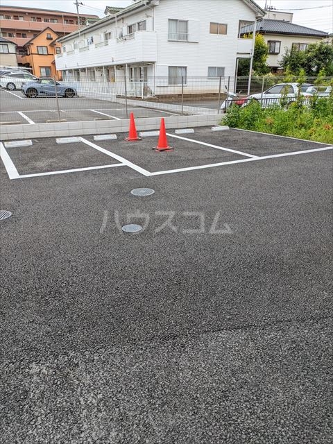 28/30 駐車場