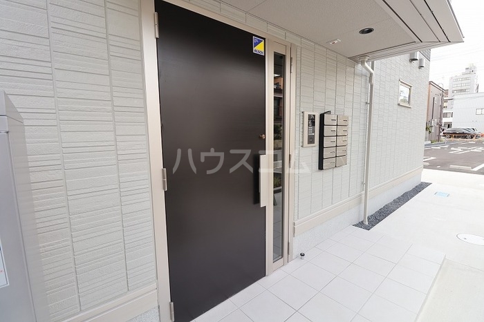 2/5 エントランス