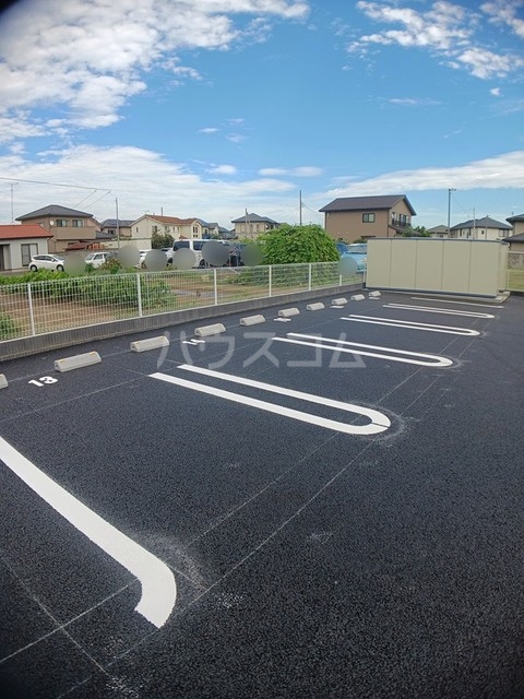 14/20 駐車場
