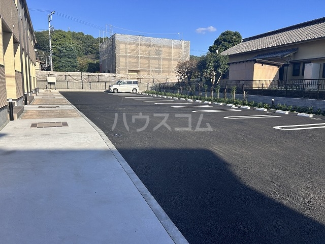 28/30 駐車場