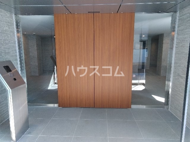 2/5 エントランス