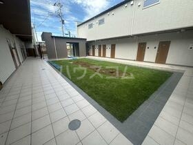 16/25 エントランス