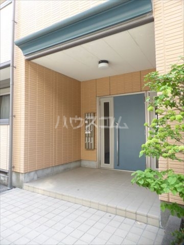 16/22 エントランス