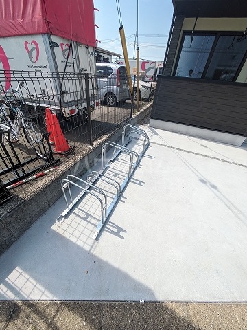 23/26 駐車場