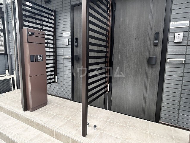 20/30 エントランス