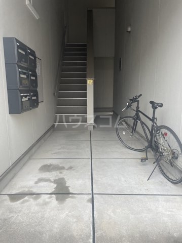 17/20 エントランス