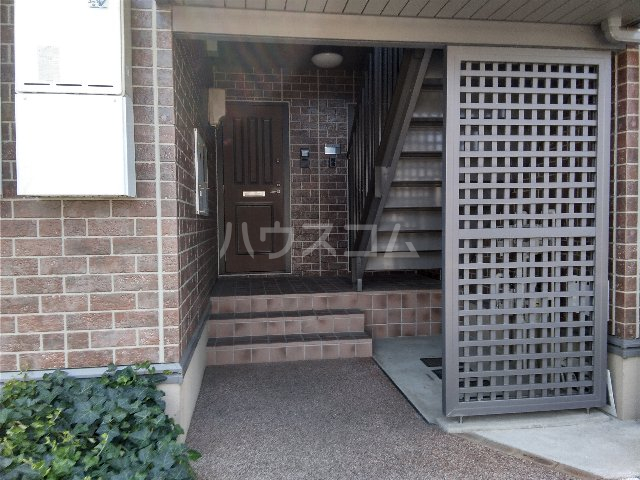 20/29 エントランス