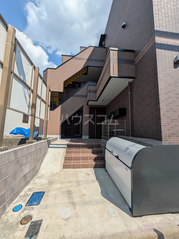 17/18 エントランス