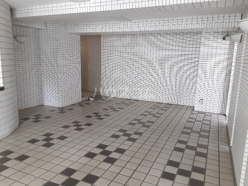 18/21 エントランス