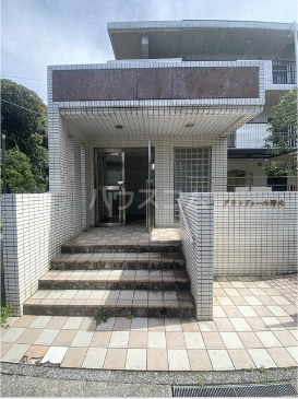 21/23 エントランス