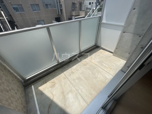 23/30 バルコニー