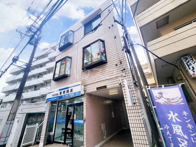 16/25 エントランス