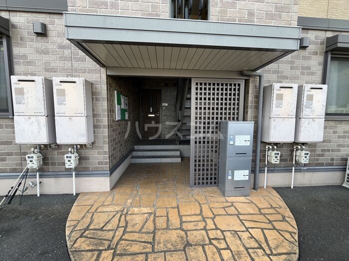 2/5 エントランス