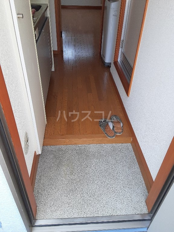 13/30 玄関