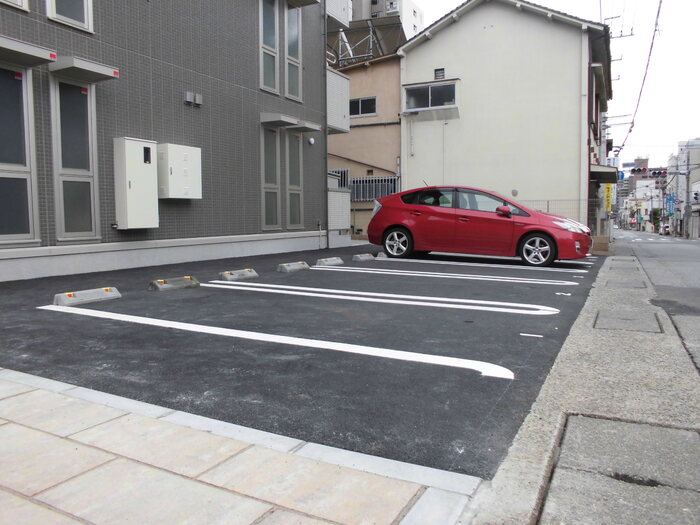 18/22 駐車場