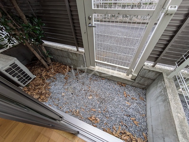 20/30 バルコニー