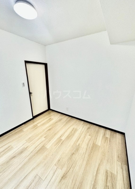 19/23 エントランス