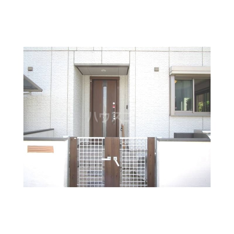 19/21 エントランス