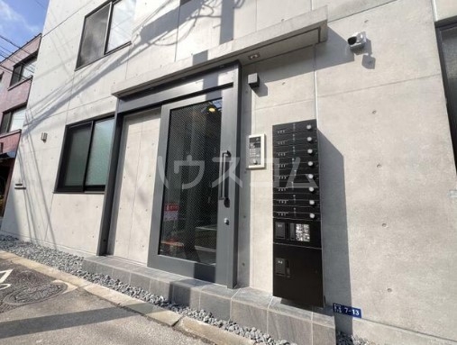 14/20 エントランス