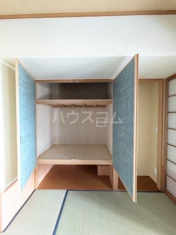 13/30 収納