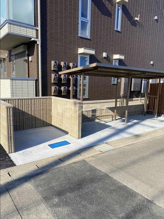 25/30 駐車場