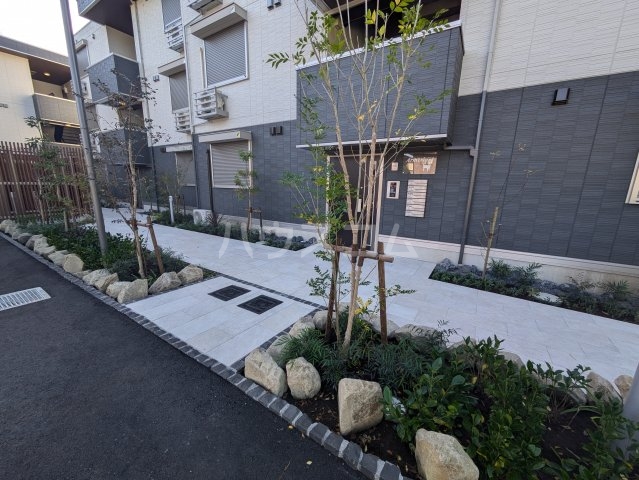 22/30 エントランス