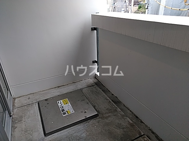 20/30 バルコニー