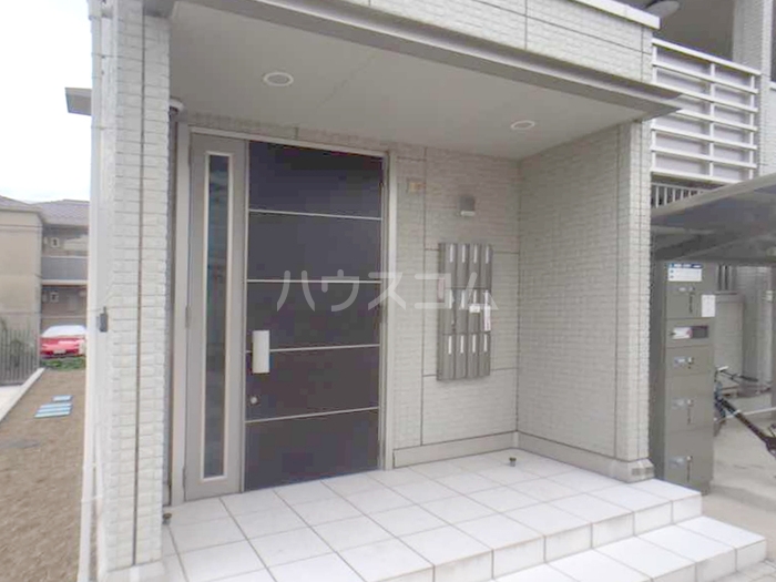 16/25 エントランス