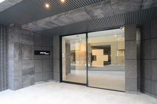 15/19 エントランス