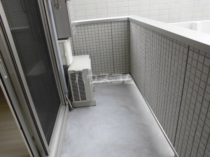 13/22 バルコニー