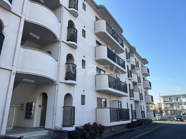 24/30 エントランス