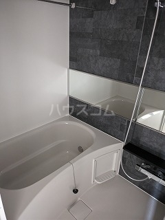 13/30 浴室
