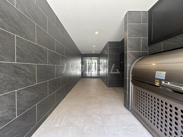 19/28 エントランス