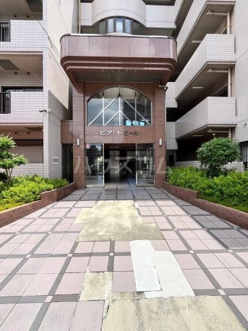 25/30 エントランス