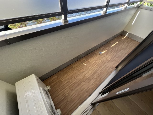 23/30 バルコニー