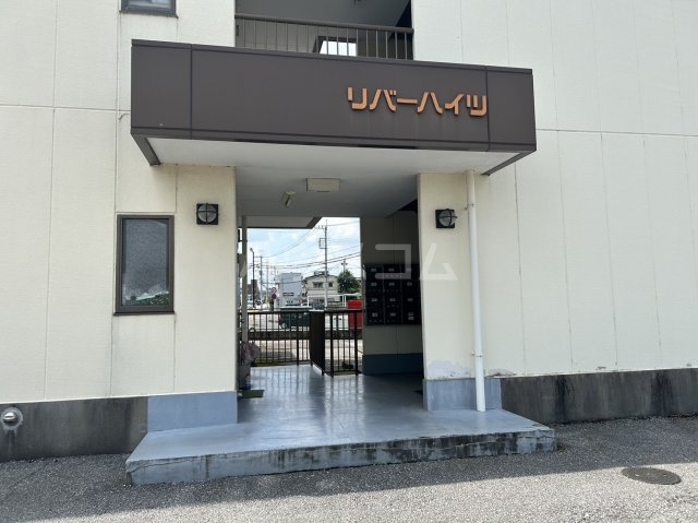 14/23 エントランス