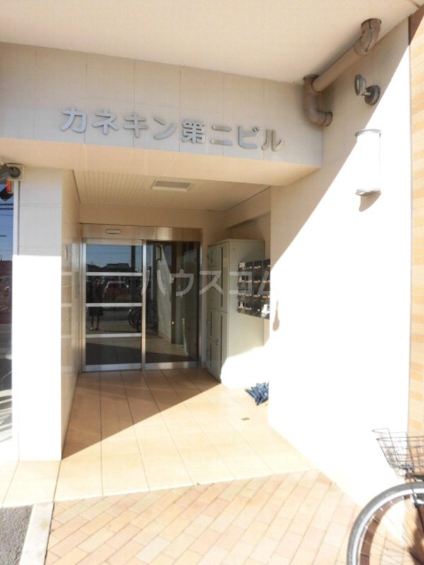 18/22 エントランス